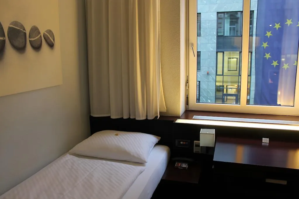 Hotel Concorde Francfort-sur-le-Main 4*,